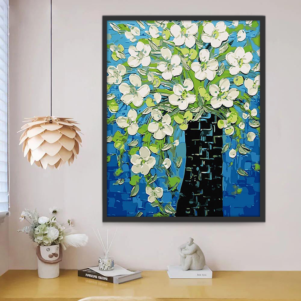 Kleine Witte Bloemen tegen een Blauwe Achtergrond Schilderen op Nummers