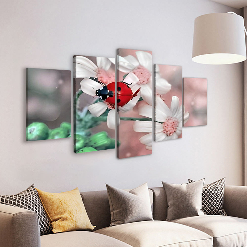 Lieveheersbeestje op Witte Bloemen 5 Platen Schilderen op Nummers