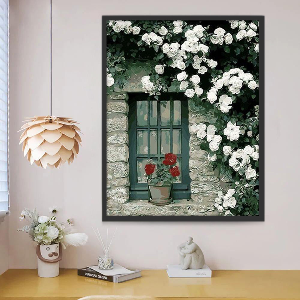 Rode Bloemen op de Vensterbank en Witte Bloemen op de Muur Schilderen op Nummers
