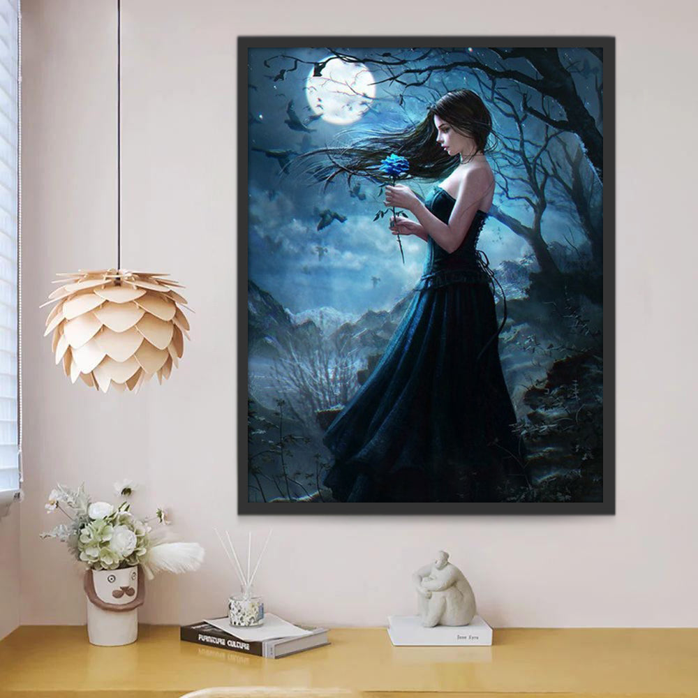 Vrouw in een Blauwe Jurk op een Maanverlichte Nacht Schilderen op Nummers