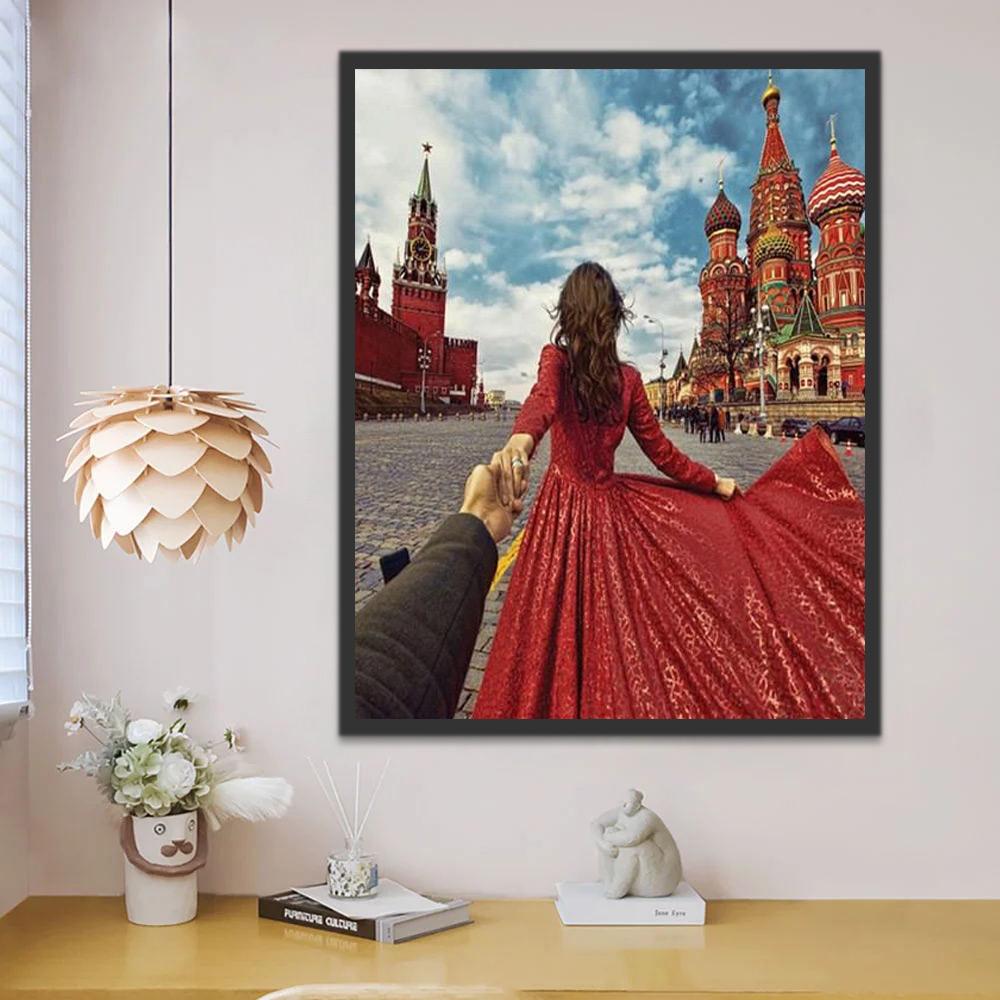 Vrouw in een Rode Jurk op Reis in Rusland Schilderen op Nummers